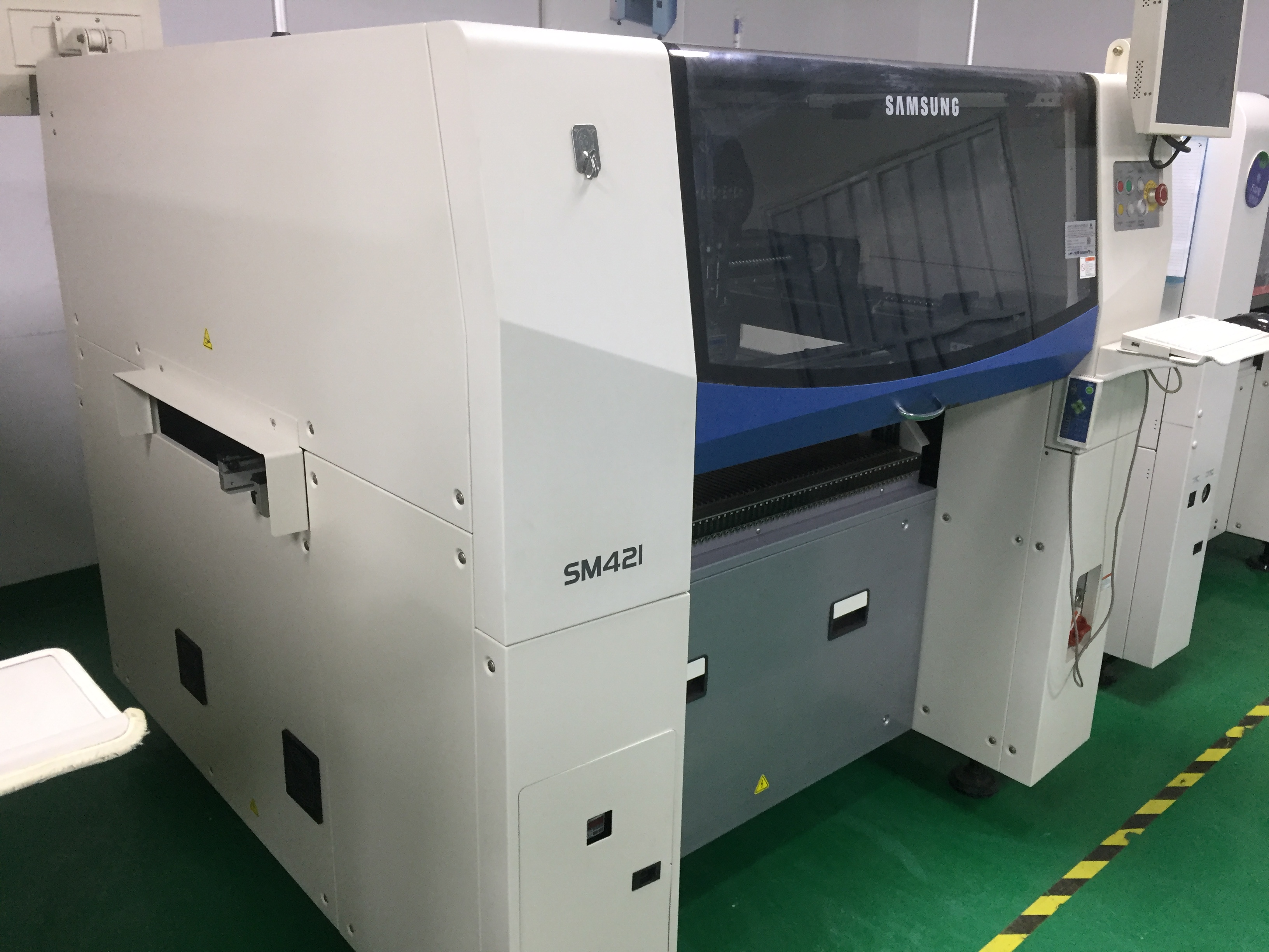 2014 Samsung SM 421 Pick and place assembler